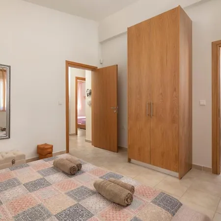 Vilă Kolympia Sleeps 6 With Pool Air Con And Wifi Kolymbia